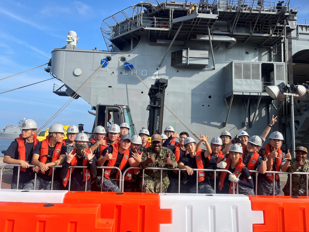 Port Ops Takes Care of Fleet Visits to Korean Peninsula