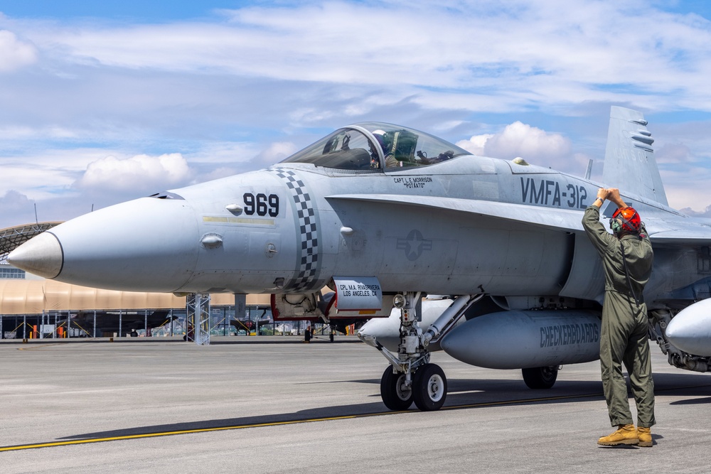 Marine F/A-18s arrive at Iwakuni, Japan