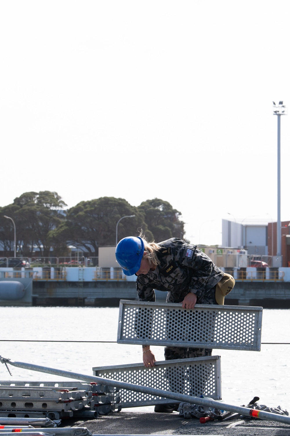 Sailors Aboard USS Hawaii Build Scaffolding at HMAS Stirling