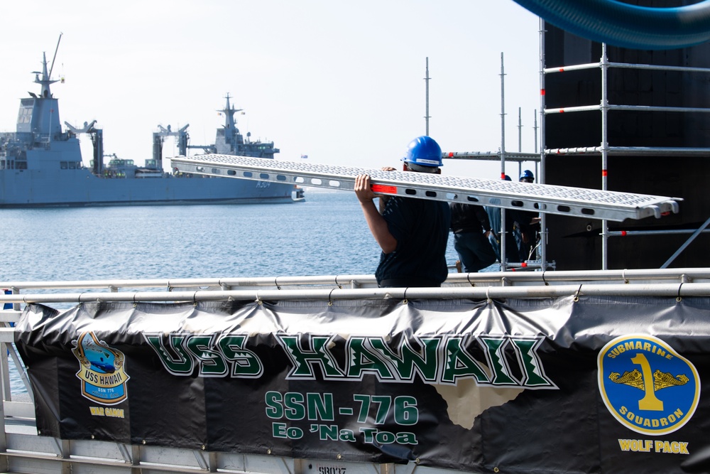 Sailors Aboard USS Hawaii Build Scaffolding at HMAS Stirling