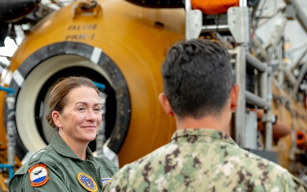 16th Chief of Navy Reserve tours Undersea Rescue Command