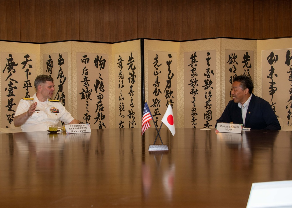 CNRJ Visits JMSDF and City Leaders