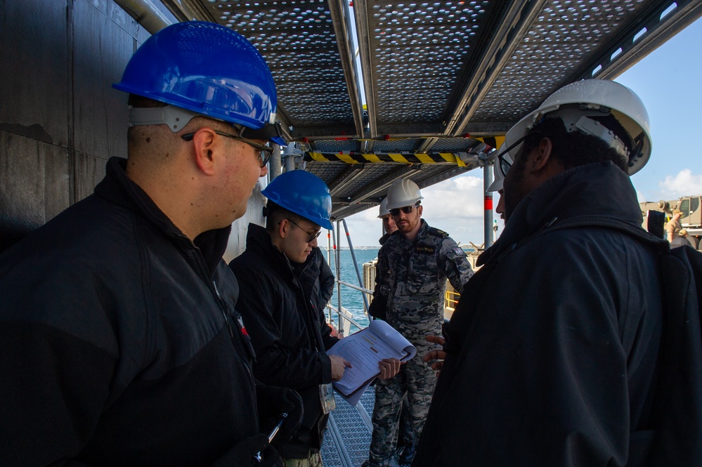 USS Emory S. Land Sailors Conduct Maintenance on USS Hawaii