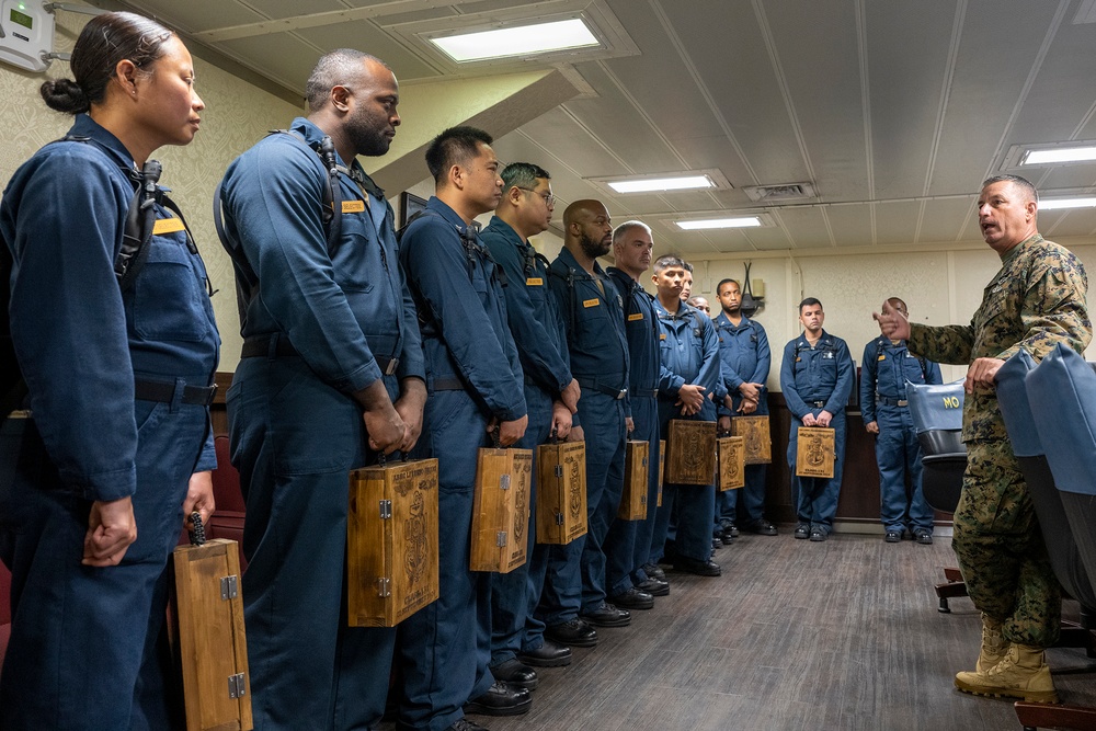 III Marine Expeditionary Force Command Master Chief Visits USS America (LHA 6)