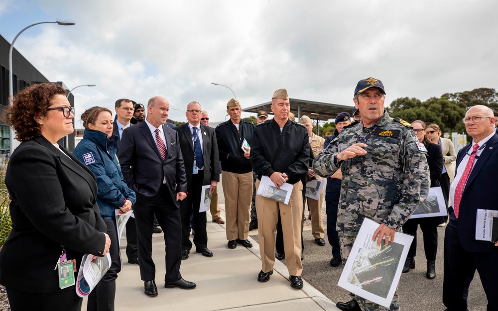 Distinguished Visitors Tour HMAS Stirling and USS Hawaii