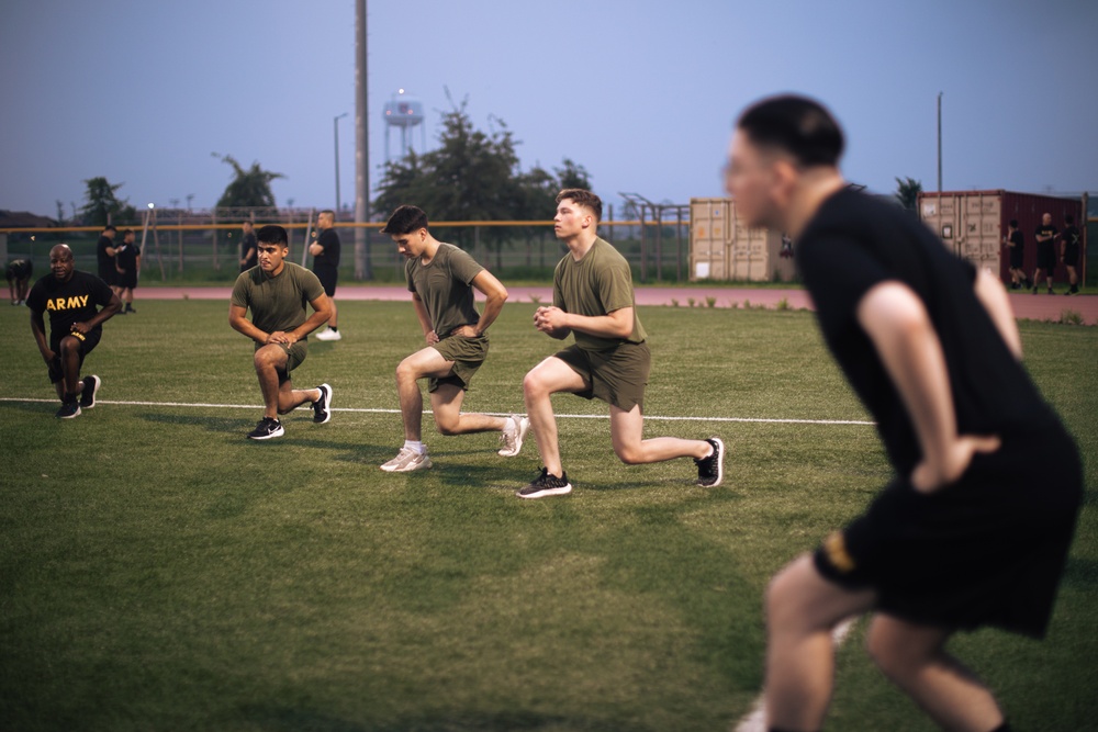 MARFORK Marines conduct joint and bilateral physical training with USFK, UNC and Republic of Korea Marine Corps senior enlisted leadership