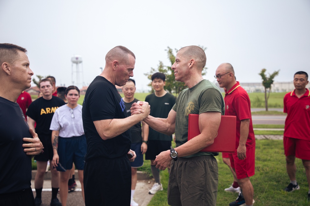 MARFORK Marines conduct joint and bilateral physical training with USFK, UNC and Republic of Korea Marine Corps senior enlisted leadership