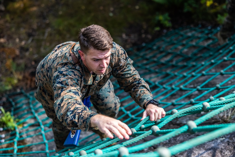 II MEF Marines Conduct Obstacle Course with Swedish Marines