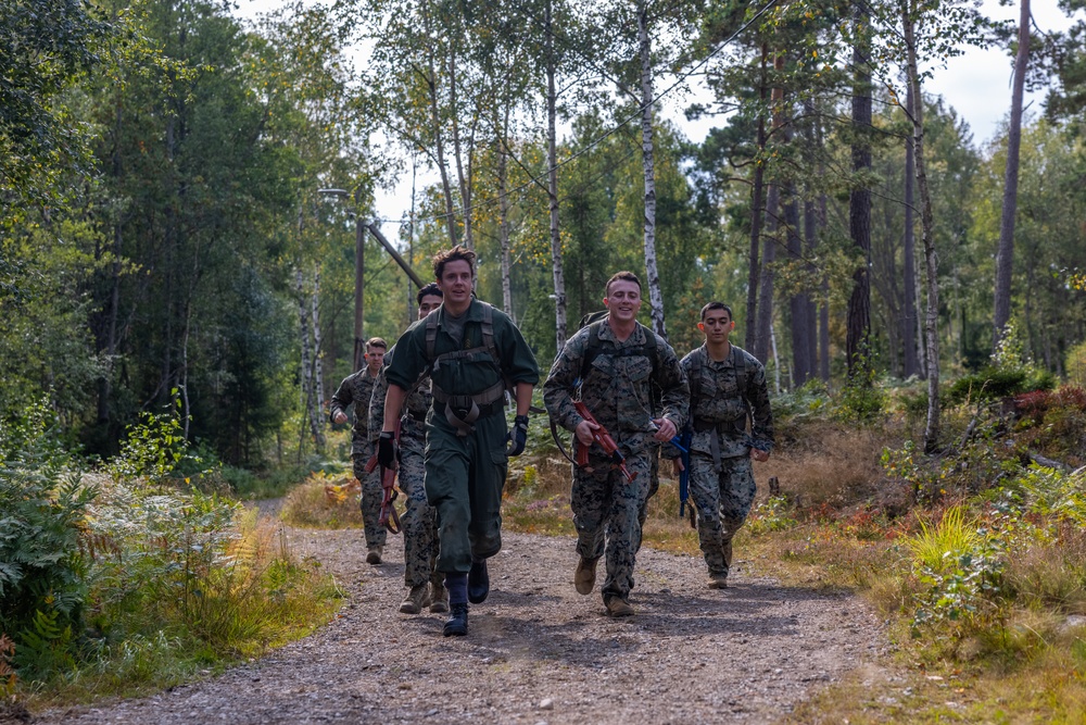 II MEF Marines Conduct Obstacle Course with Swedish Marines