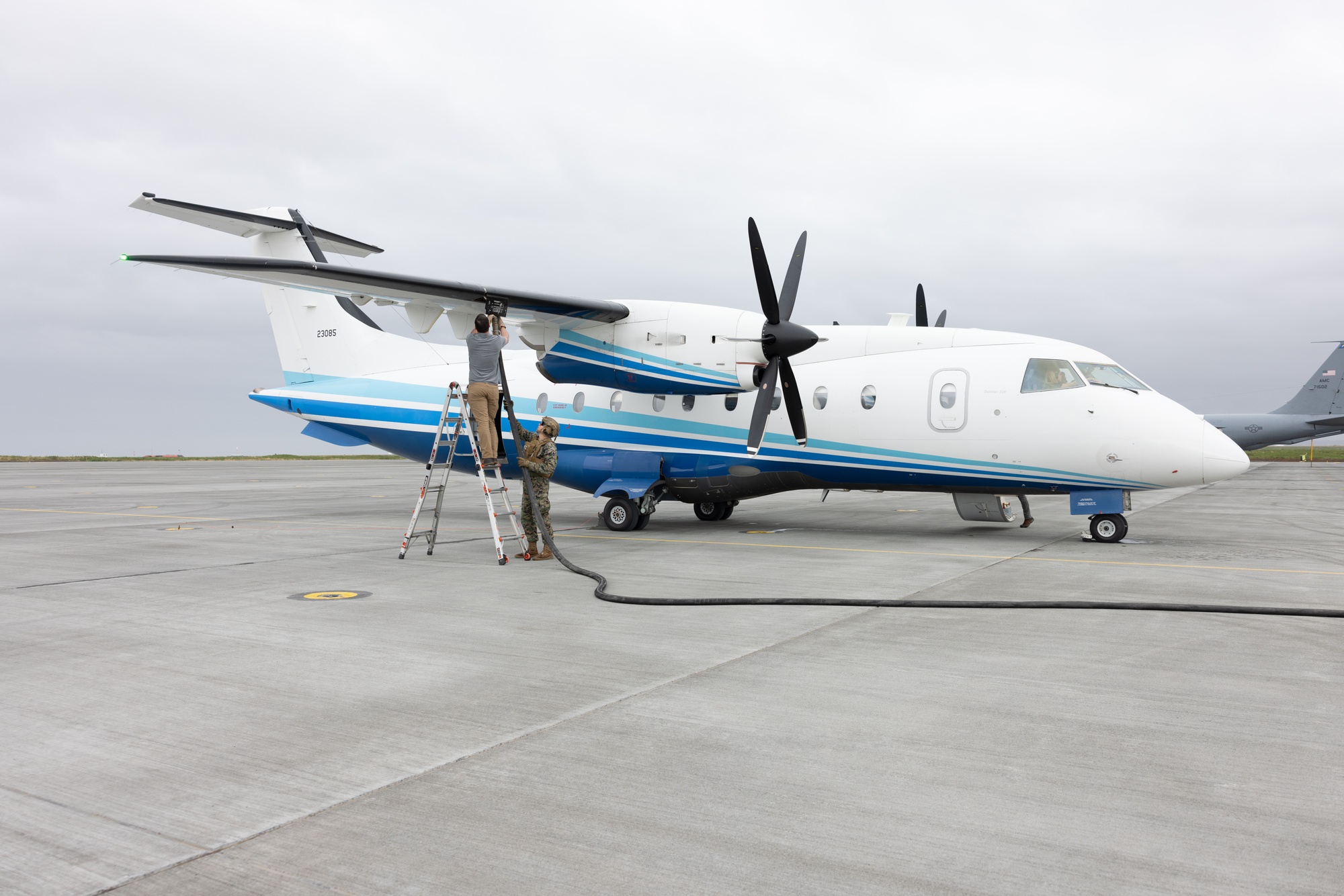 DVIDS - Images - MWSS-271 Marines fuel a U.S. Air Force C-146A