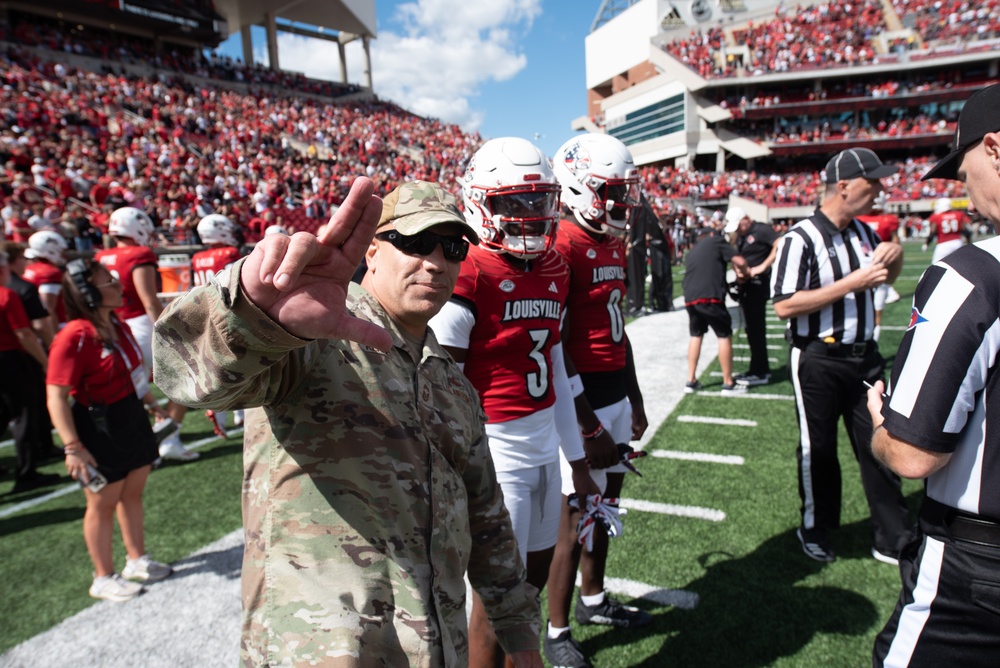 University of Louisville honors Kentucky Air Guardsmen during football game