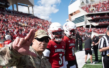 University of Louisville honors Kentucky Air Guardsmen during football game