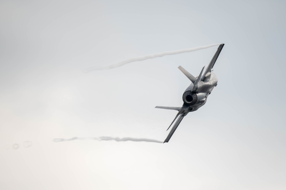 U.S. Airmen launch F-35s from RAF Marham during Agile Shield