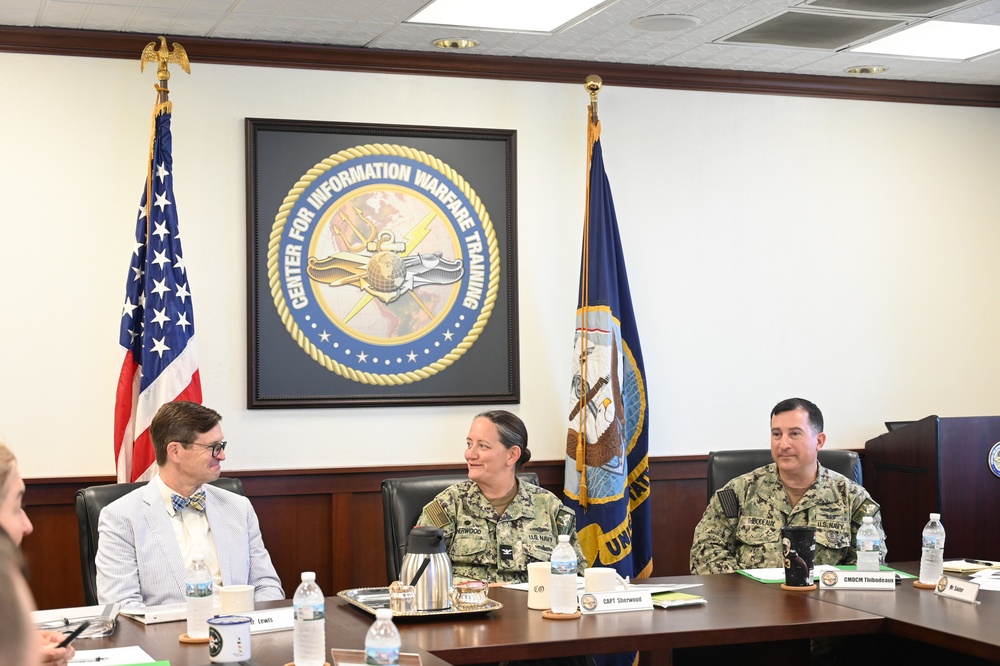 Navy’s senior language authority and Language,  Regional Expertise and Culture Office director visits CIWT