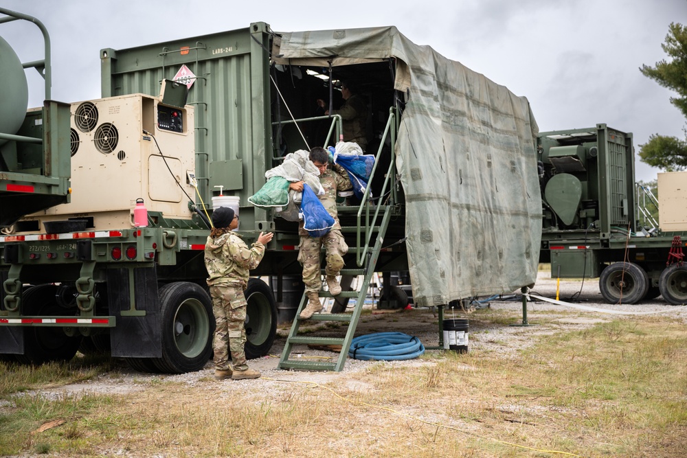 Field Laundry and Shower Specialists : Exercise Northern Strike 24-2