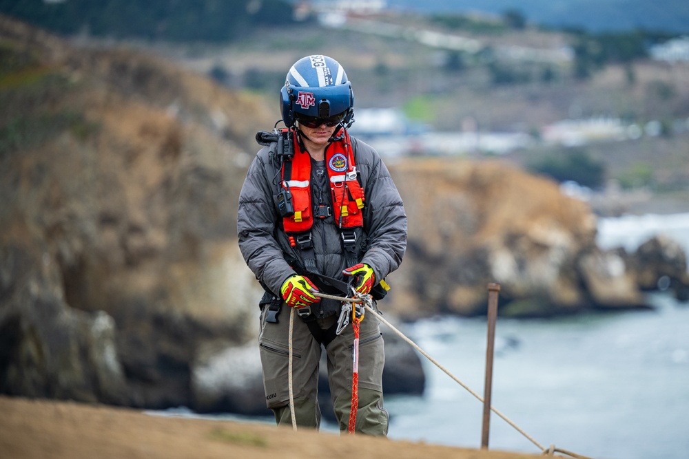 Coast Guard Air Station San Francisco conducts cliff rescue training in Pacifica