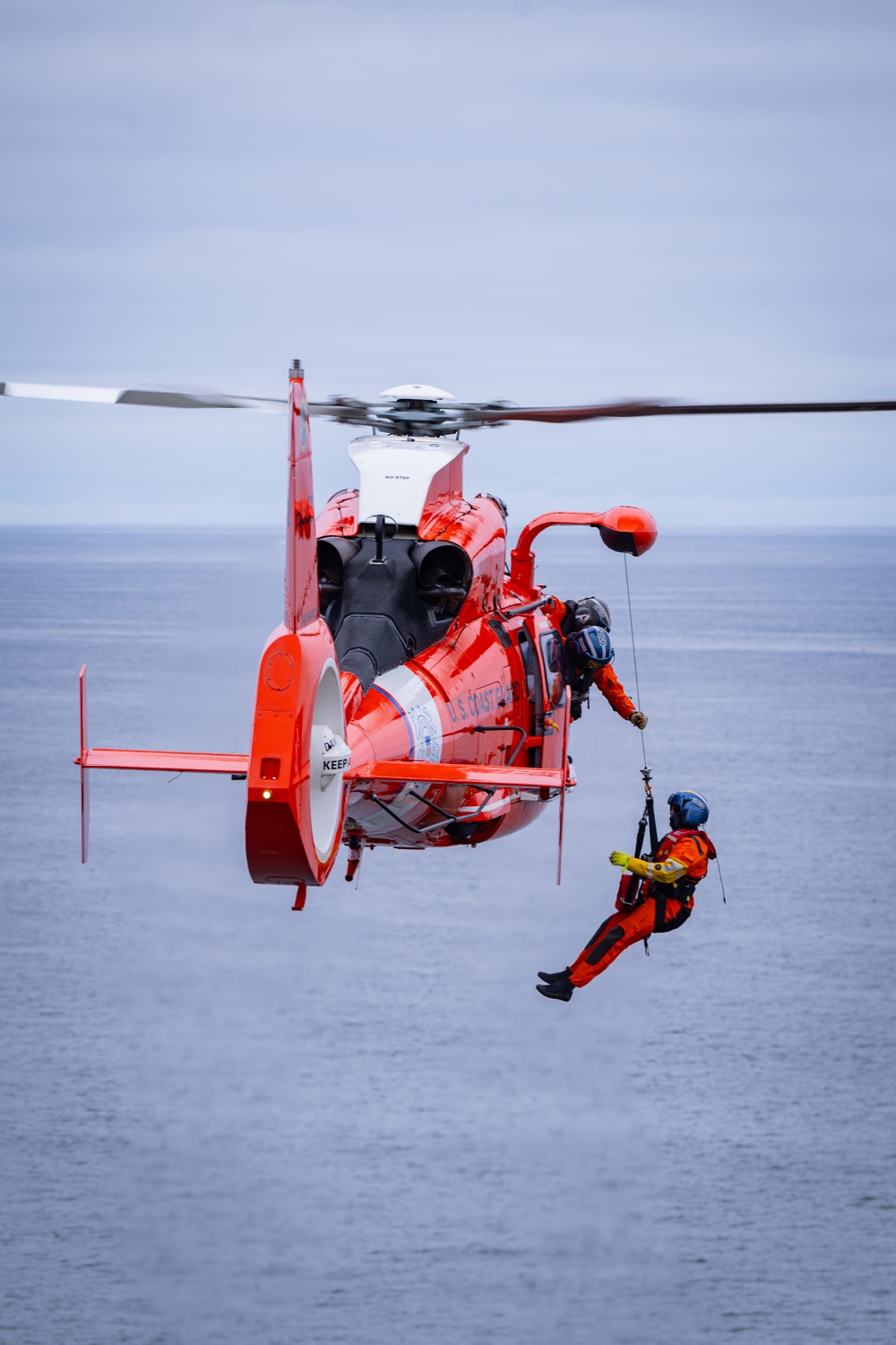 Coast Guard Air Station San Francisco conducts cliff rescue training in Pacifica