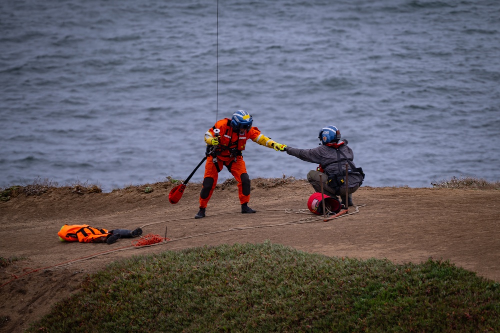 Coast Guard Air Station San Francisco conducts cliff rescue training in Pacifica