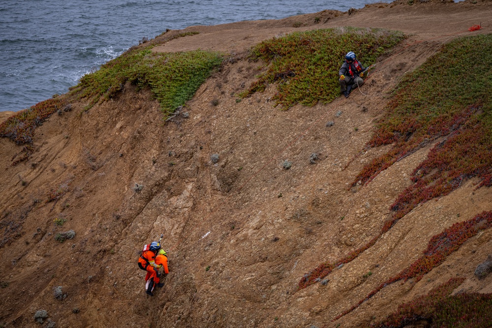 Coast Guard Air Station San Francisco conducts cliff rescue training in Pacifica