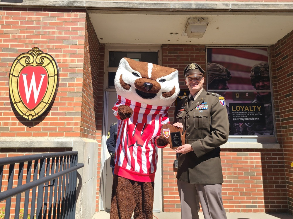 University of Wisconsin-Madison ROTC Battalion enters Army’s Maj. Gen. McCoy into Alumni Hall of Fame