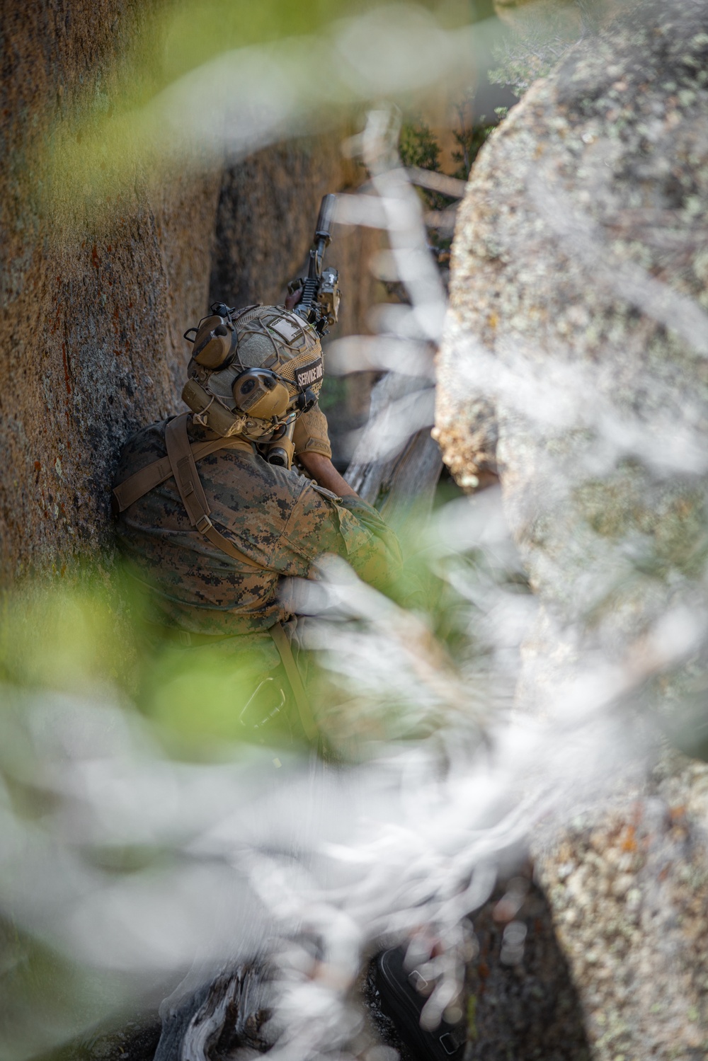 Marines with 2/1 conduct a suspension and traverse exercise