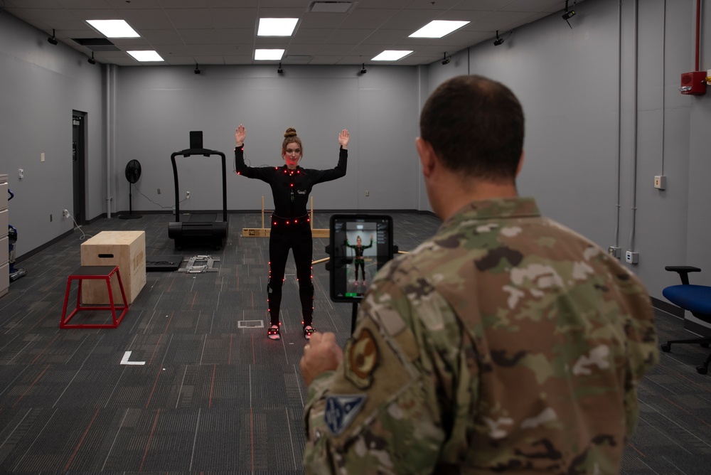 AFRL 711 HPW researchers use motion capture tech to study mobility, injury risks