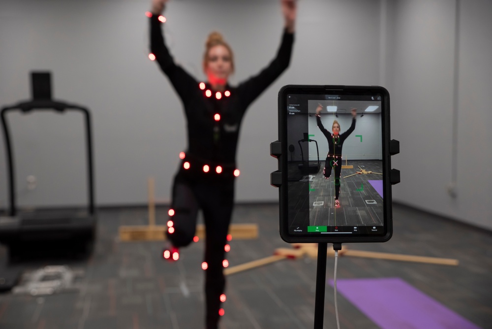 AFRL 711 HPW researchers use motion capture tech to study mobility, injury risks