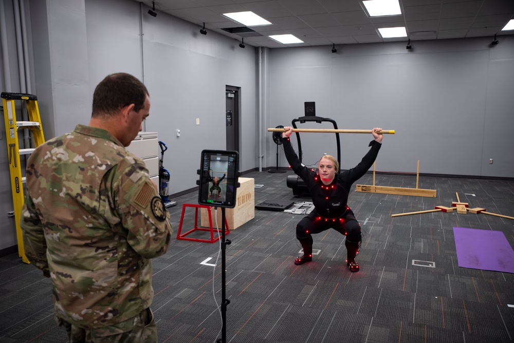 AFRL 711 HPW researchers use motion capture tech to study mobility, injury risks