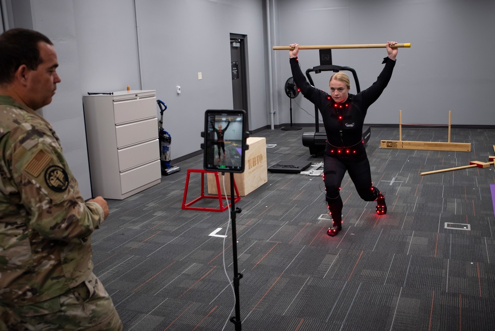 AFRL 711 HPW researchers use motion capture tech to study mobility, injury risks