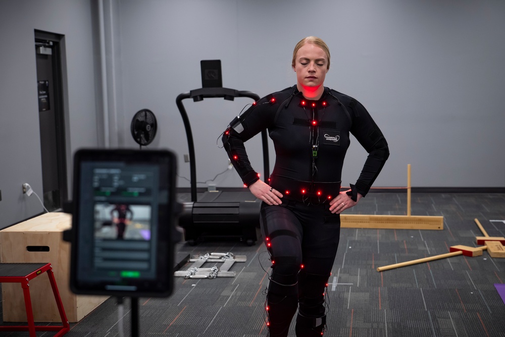 AFRL 711 HPW researchers use motion capture tech to study mobility, injury risks