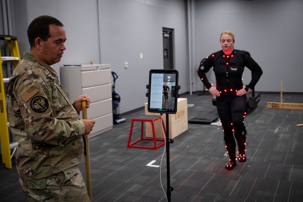 AFRL 711 HPW researchers use motion capture tech to study mobility, injury risks