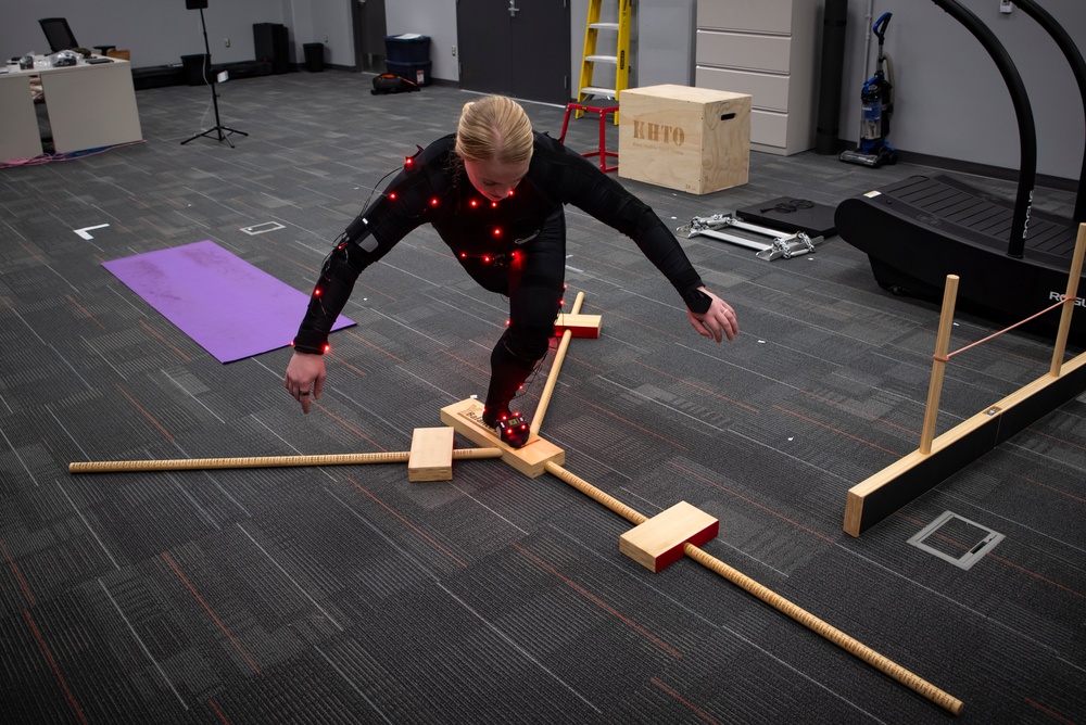 AFRL 711 HPW researchers use motion capture tech to study mobility, injury risks