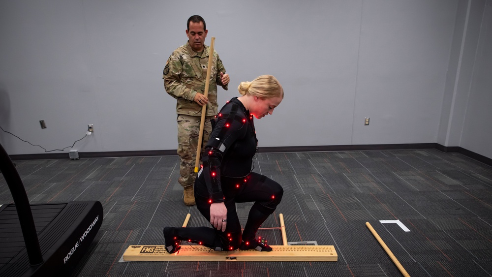 AFRL 711 HPW researchers use motion capture tech to study mobility, injury risks