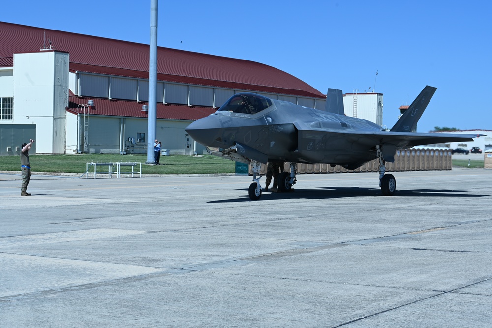 F-35 Lightning II at the 2024 Great Texas Airshow