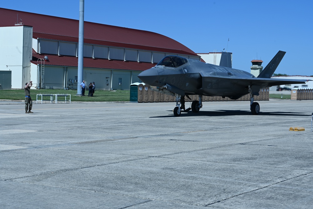 F-35 Lightning II at the 2024 Great Texas Airshow