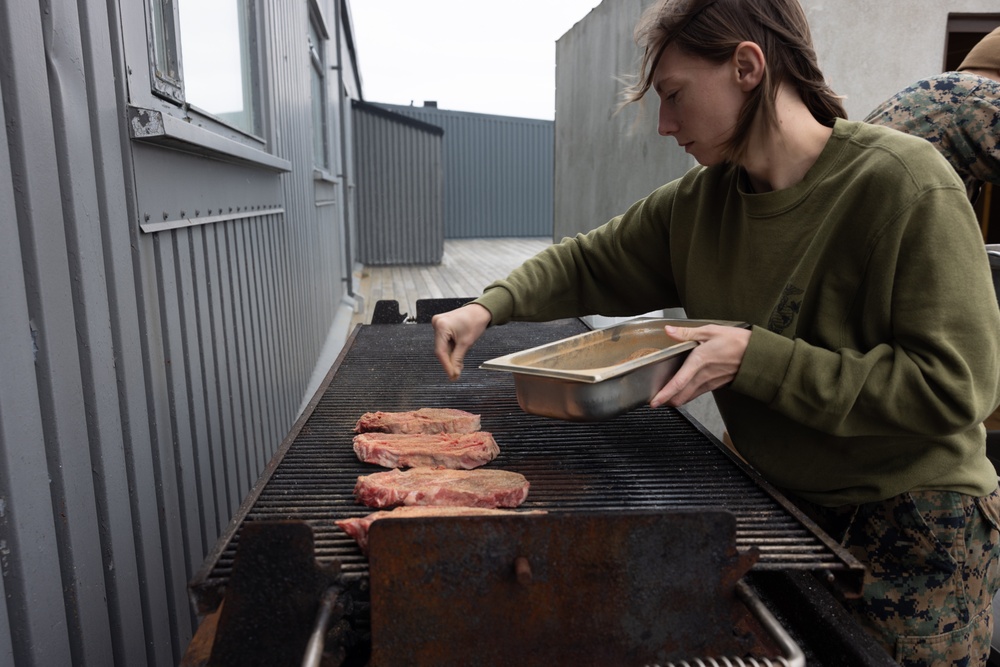 MWSS-271 Marines eat a warrior's meal as a conclusion to exercise Northern Viking 24