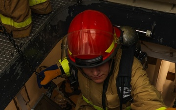 The USS Bulkeley conducts an Integrated Training Team Drill