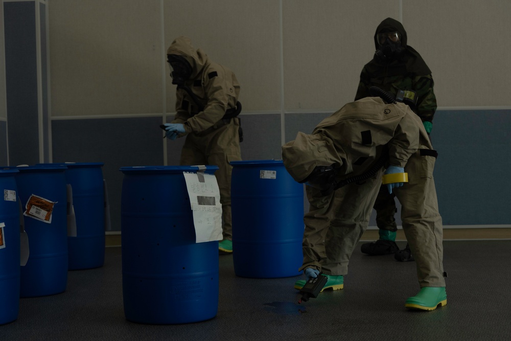 SY 24 | BLT 1/5 and ROK Marines participate in CBRN response training