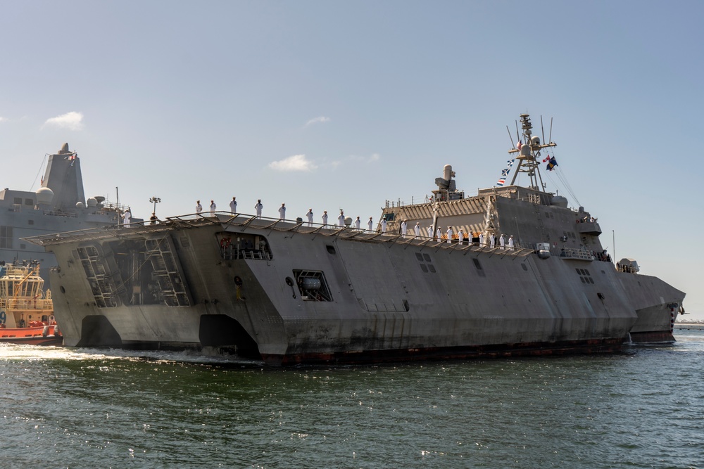 USS Manchester 9 (LCS 14) Returns to Homeport