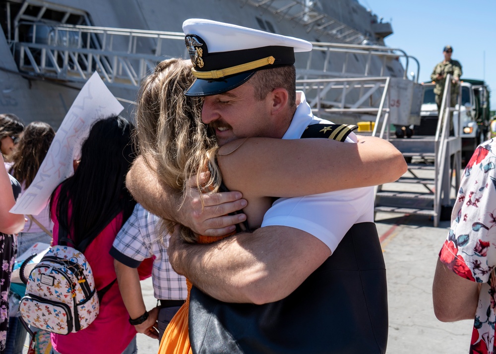 USS Manchester (LCS 14) Returns to Homeport