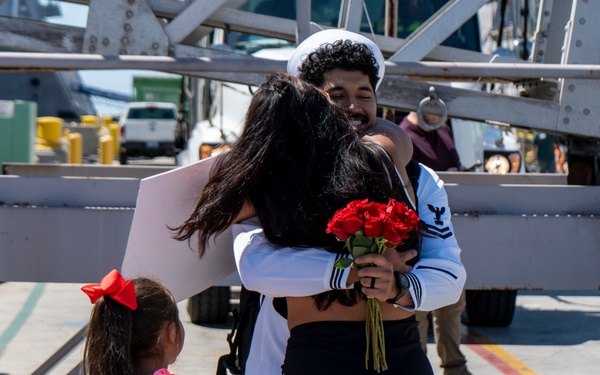 USS Manchester (LCS 14) Returns to Homeport