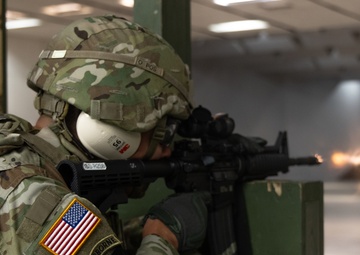 Southern European Task Force Africa Soldiers qualify at M4 Carbine indoor range
