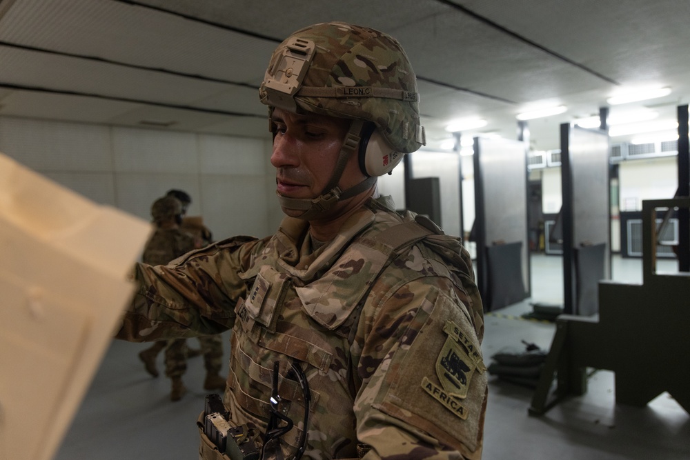 Southern European Task Force Africa Soldiers qualify at M4 Carbine indoor range