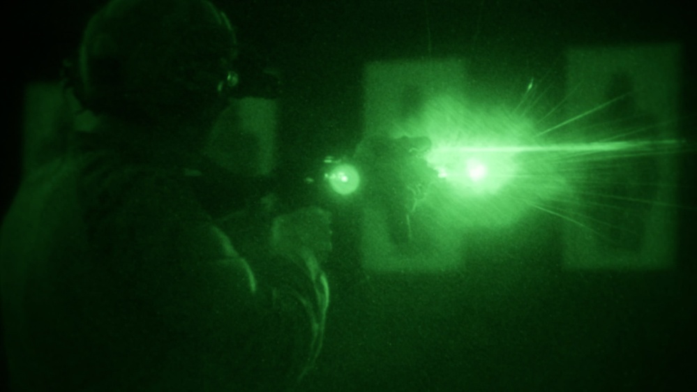 2d Recon Marines Train with Swedish Coastal Rangers