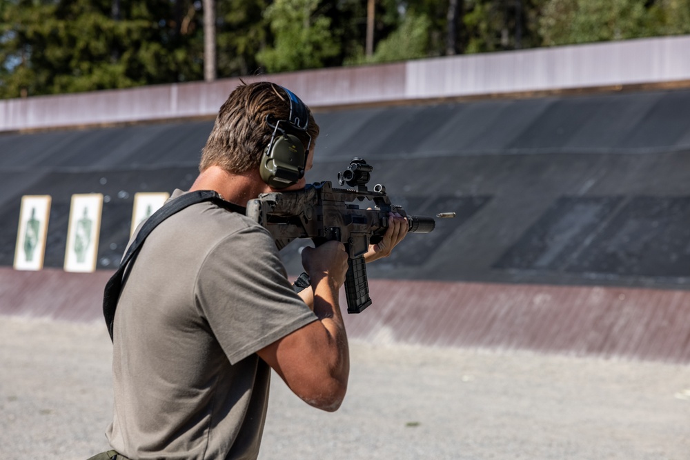 2d Recon Marines Train with Swedish Coastal Rangers