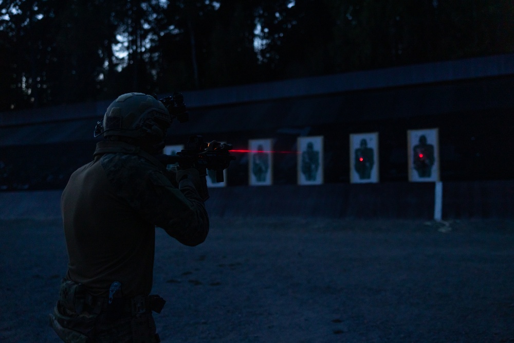 2d Recon Marines Train with Swedish Coastal Rangers