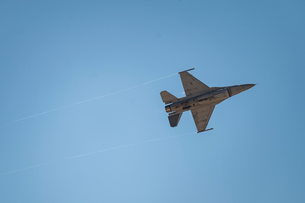 U.S. Air Force kicks off day 1 of the Egypt International Airshow