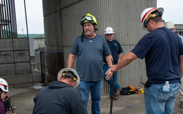 Rescue Training at Robert C Byrd Lock and Dam