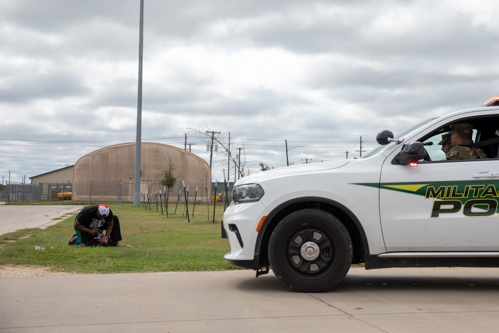 863rd Military Police Company Respond to a Domestic Violence Training Scenario