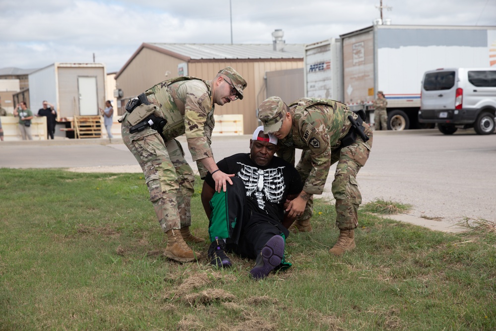 863rd Military Police Company Respond to a Domestic Violence Training Scenario